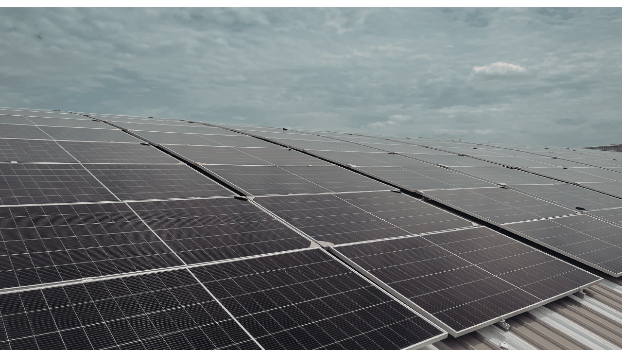 মেঘলা বা বর্ষার দিনে সোলার সিস্টেম কি কাজ করে